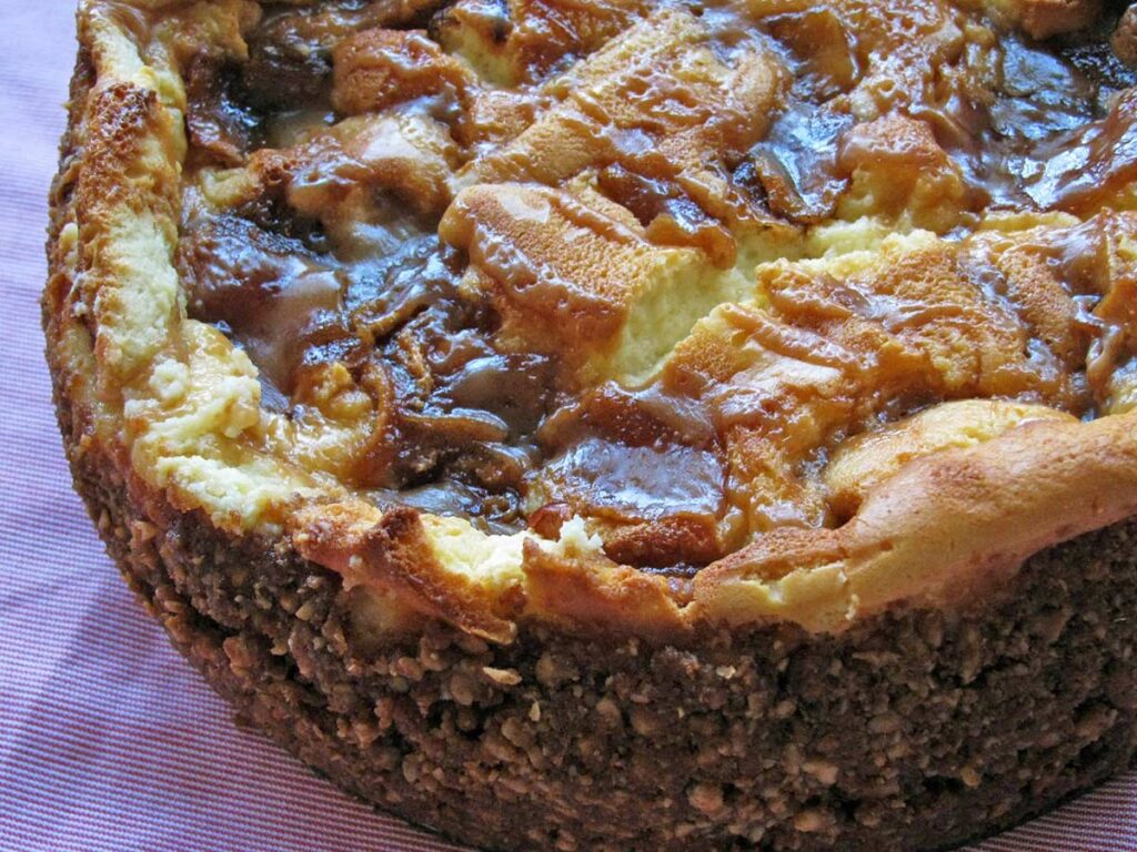Dutch Apple Cheesecake
