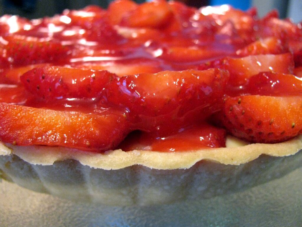 Say Good Morning to Spring with this Beautiful Custard Strawberry Pie