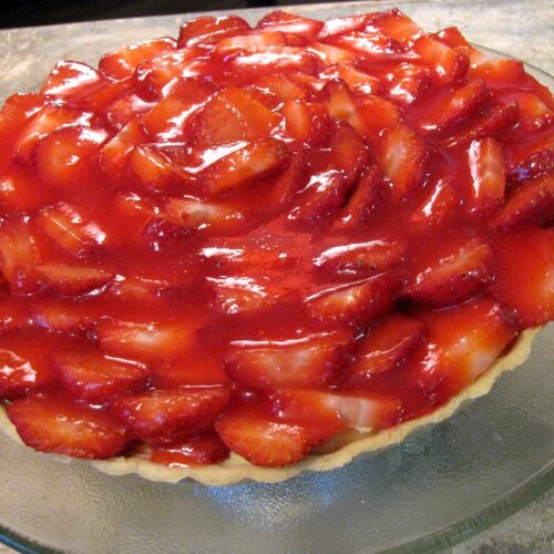 Say Good Morning to Spring with this Beautiful Custard Strawberry Pie