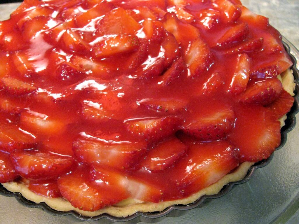 Say Good Morning to Spring with this Beautiful Custard Strawberry Pie