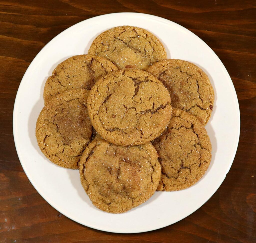 old fashioned ginger snaps cookie