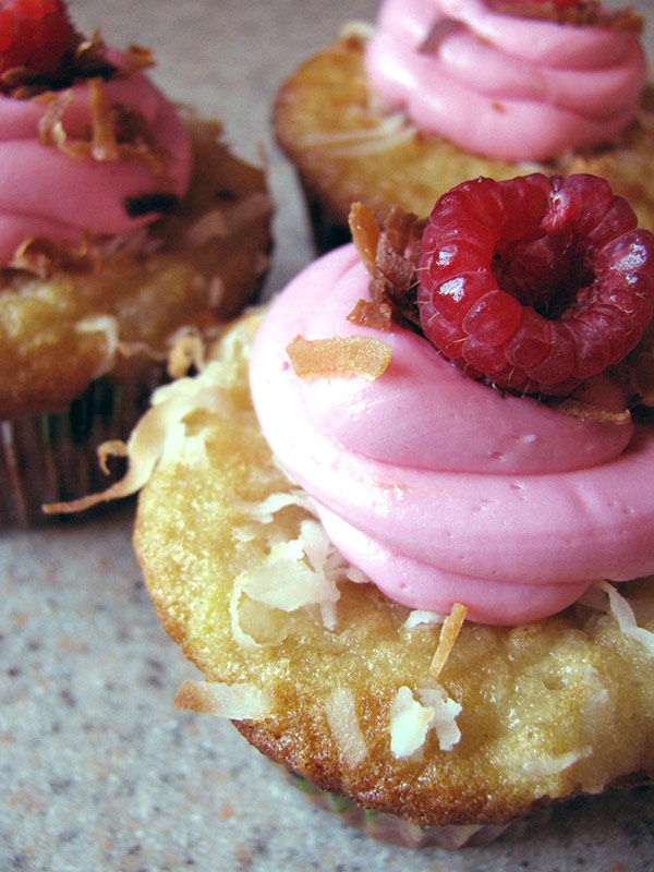 Cupcakes with Raspberries and Coconut