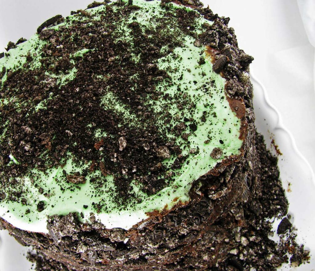 Full Chocolate Cake with Mint Frosting and Oreos