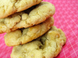 White Chocolate and Almond Cookies