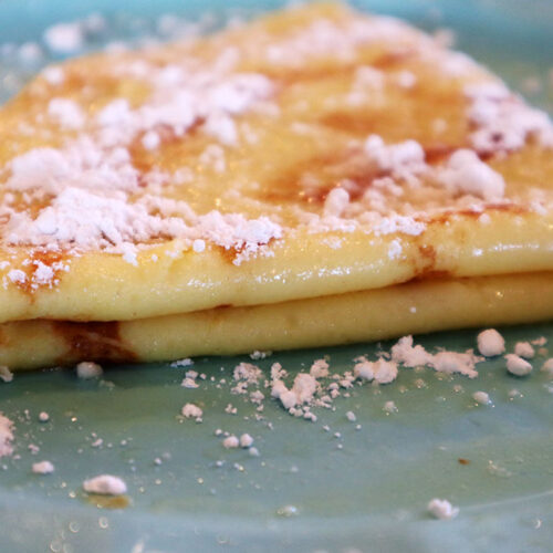 lemon powdered sugar crepe