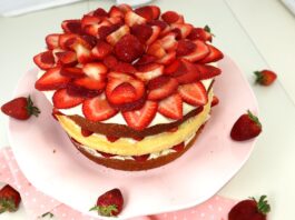 3 Reasons Why this Strawberry Cheesecake Cake is the Best Cake Ever