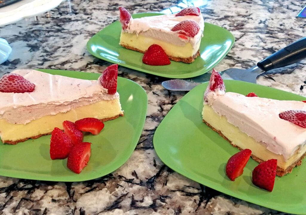 Cheesecake slices